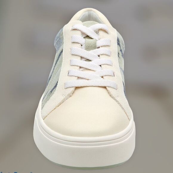 SANCTUARY Daytripper Camo Print Lace-Up Sneakers - Picture 9 of 14